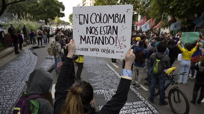 IVÁN CEPEDA CASTRO: “HAY UNA LABORATORIO DEL TERROR EN LAS CALLES DE COLOMBIA”