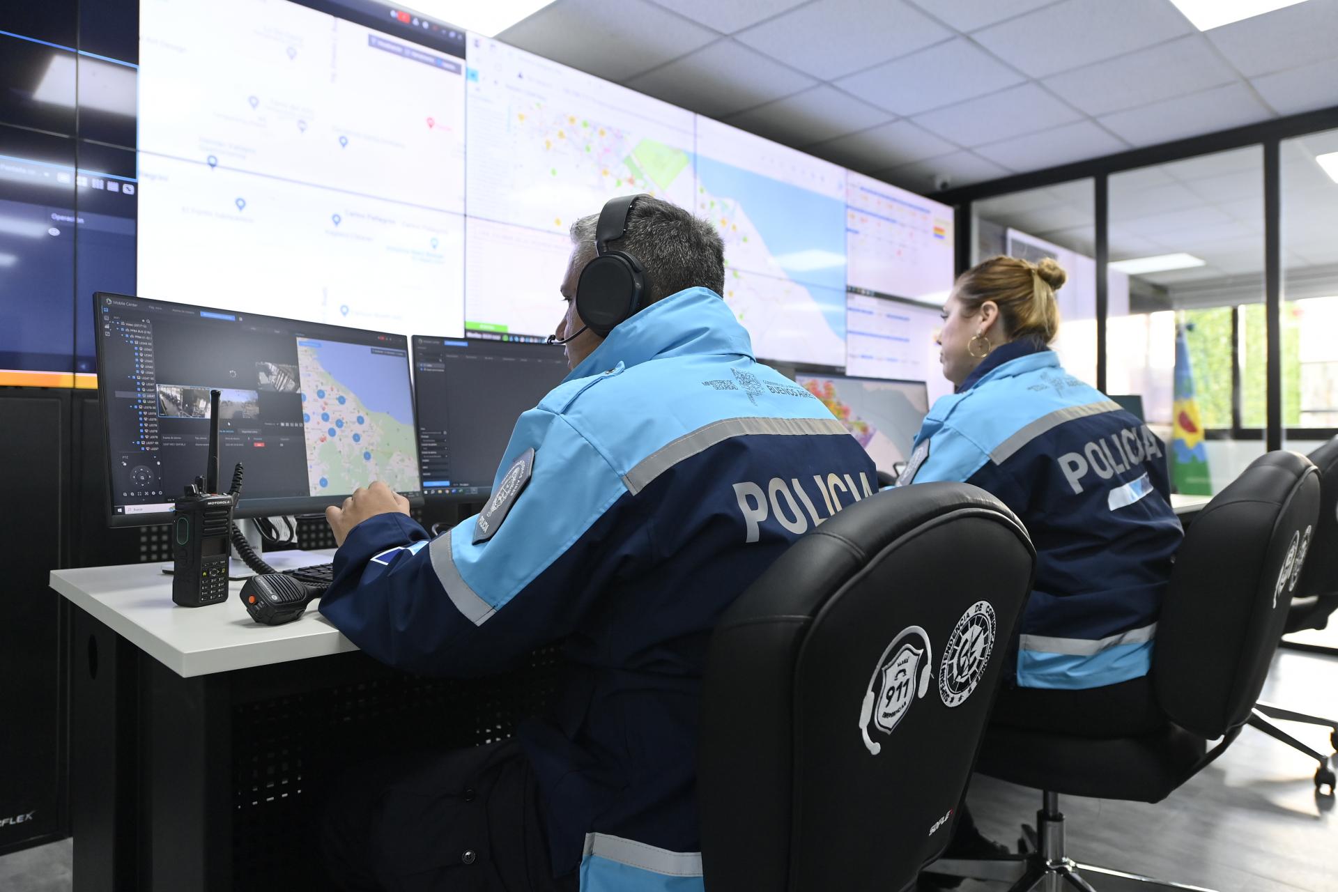 KICILLOF RECORRIÓ EL REMODELADO SISTEMA DE ATENCIÓN TELEFÓNICA DE EMERGENCIAS 911