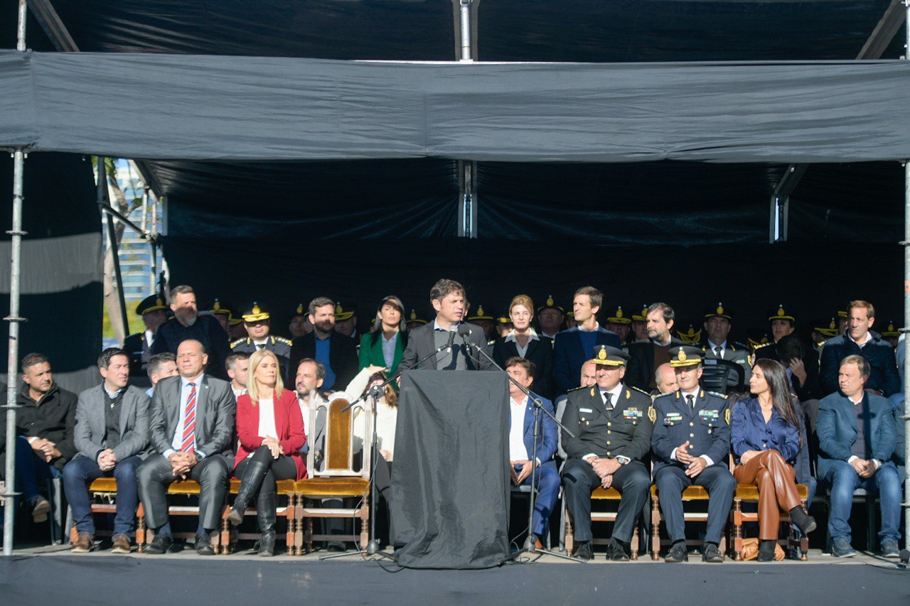 EL GOBERNADOR ENTREGÓ 325 NUEVOS PATRULLEROS PARA LA POLICÍA BONAERENSE