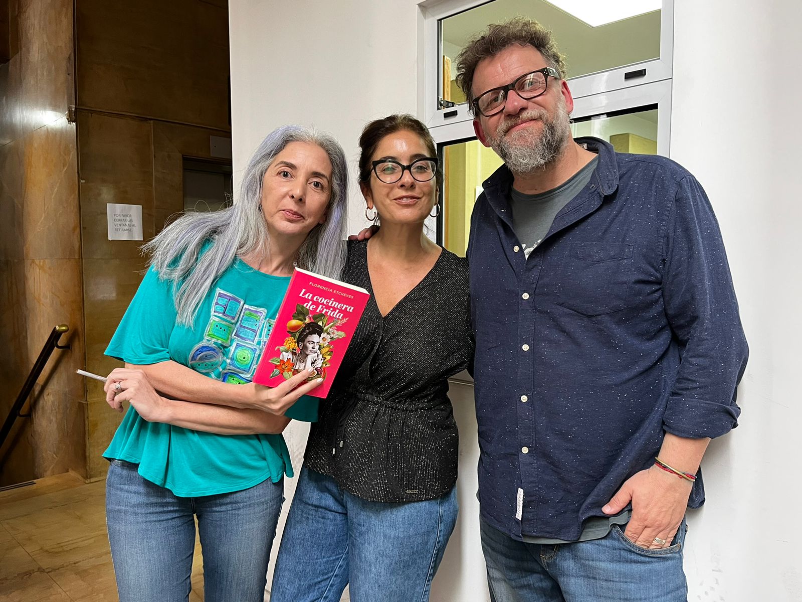 FLORENCIA ETCHEVES ESTRENA SU LIBRO “LA COCINERA DE FRIDA”