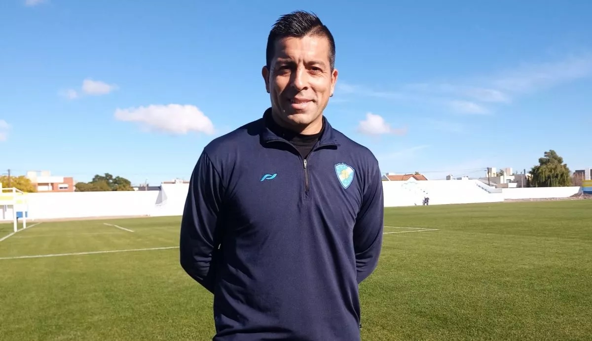 DIEGO GALVÁN: “UN CLÁSICO SE JUEGA CON EL CUCHILLO ENTRE LOS DIENTES”