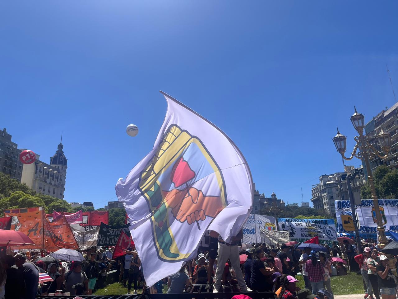 MARIO SECCO: “MARCHAREMOS EN PROTESTA, PORQUE LA PATRIA NO SE VENDE”