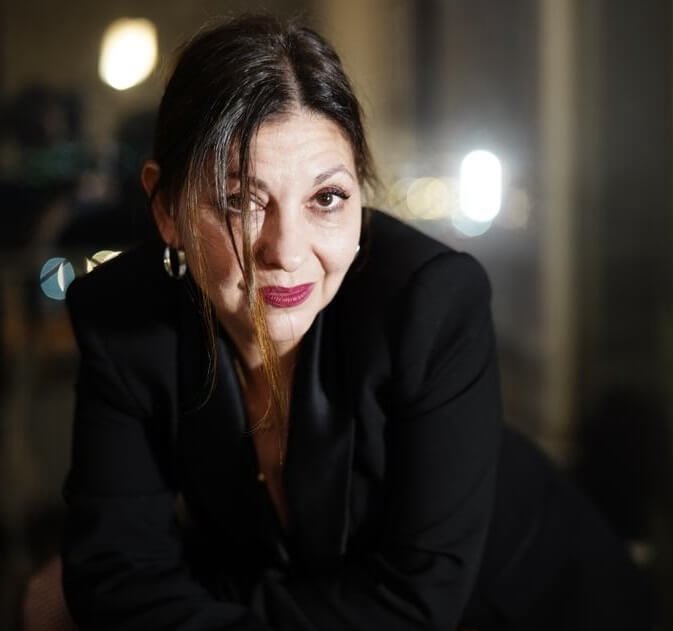 KARINA D’ARINO: “ES UN PLACER BUCEAR EN LAS OBRAS DE ASTOR”