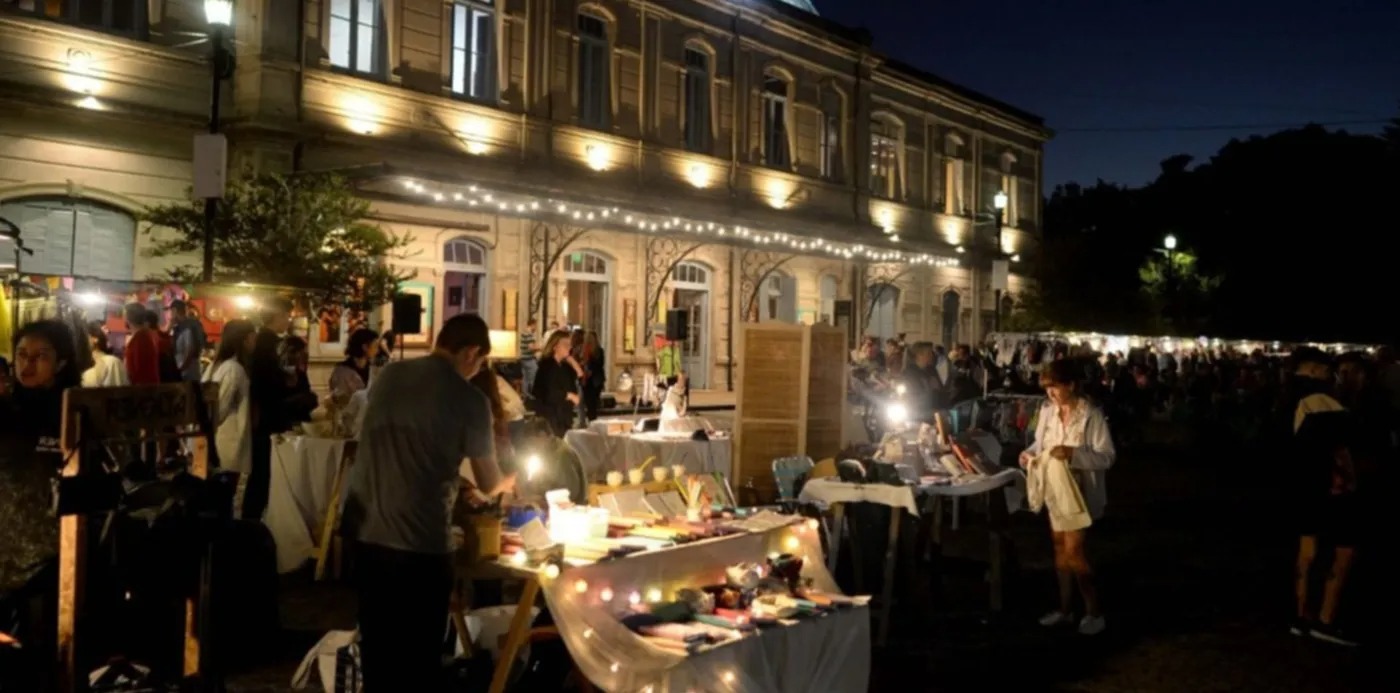 SE VIENE LA NOCHE DE LAS FERIAS EN MERIDIANO V