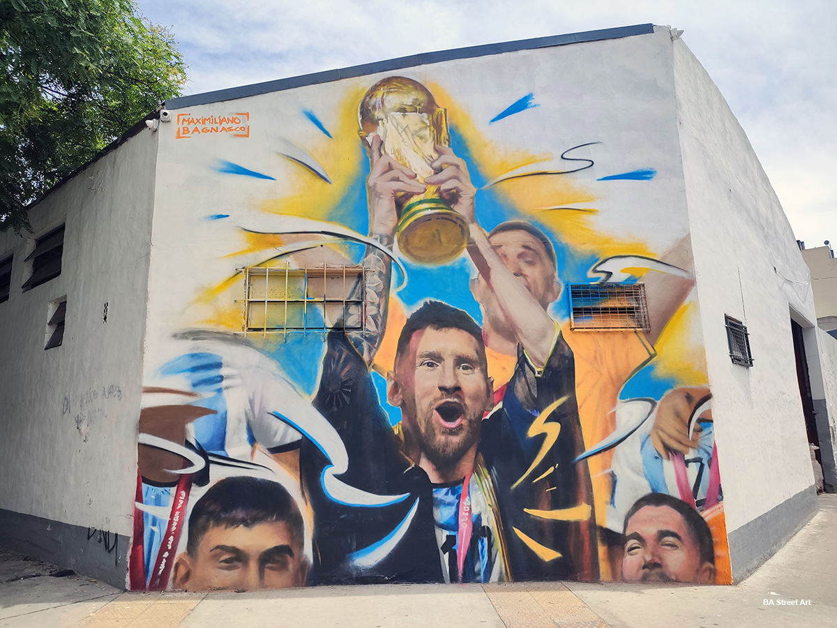 MAXI BAGNASCO PRESENTÓ EL PRIMER MURAL DE MESSI CON LA COPA DEL MUNDO