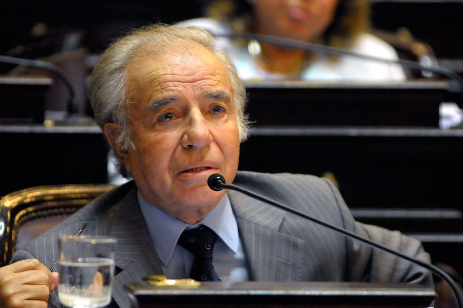 MURIÓ CARLOS MENEM