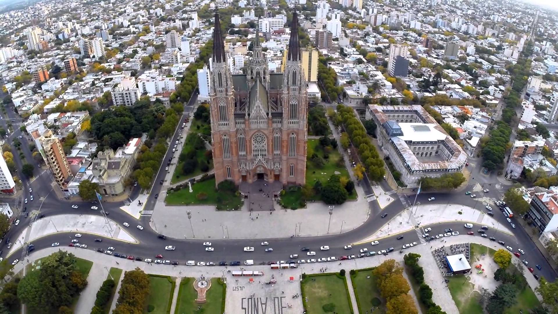 LA PLATA: PRIMERA VEZ EN EL RANKING DE MUNICIPIOS TURÍSTICOS DE LA PROVINCIA