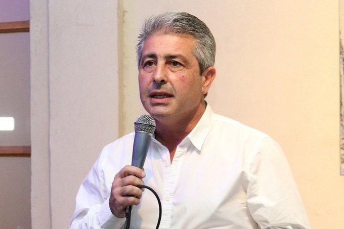 JAVIER MARTINEZ: “MANES ES CANDIDATO EN LA PROVINCIA Y VIVE EN CABA”